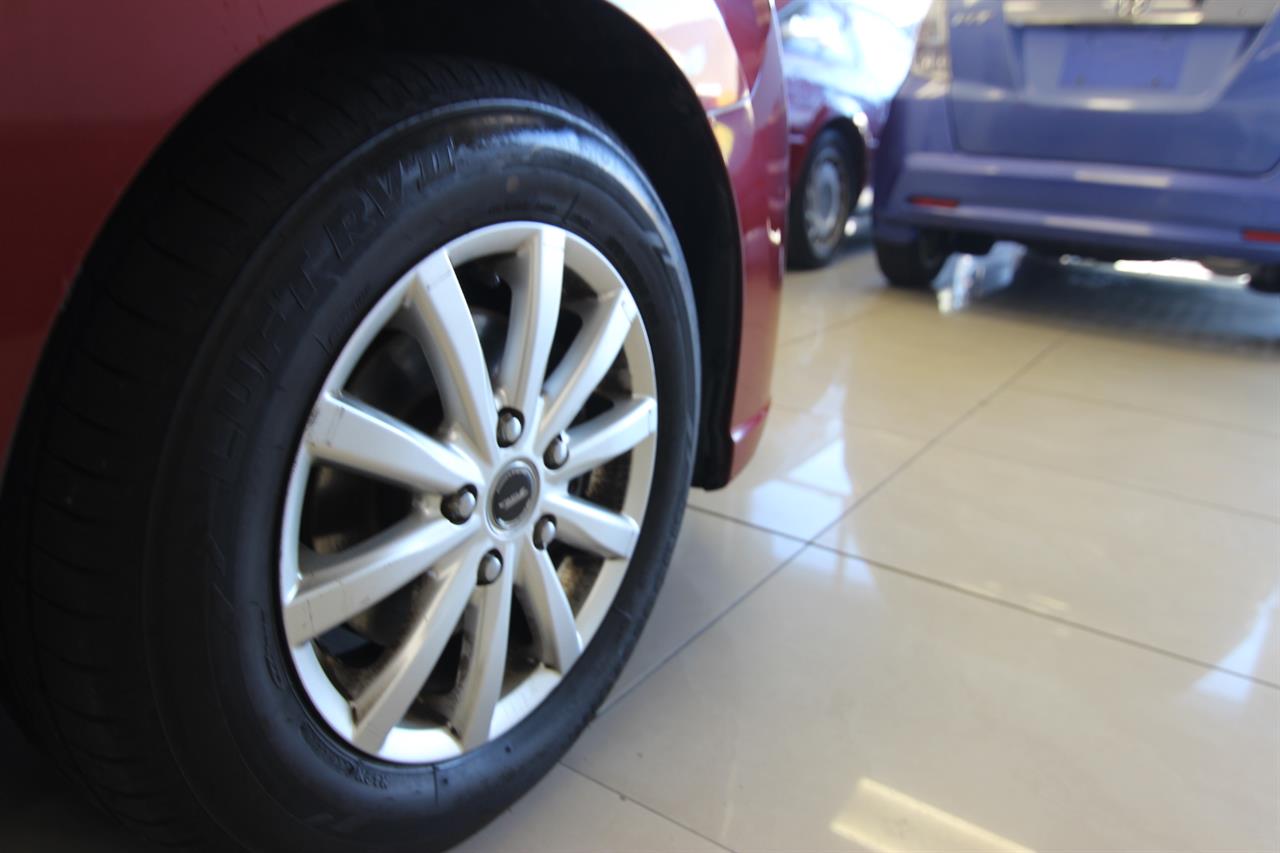2012 Mazda Premacy